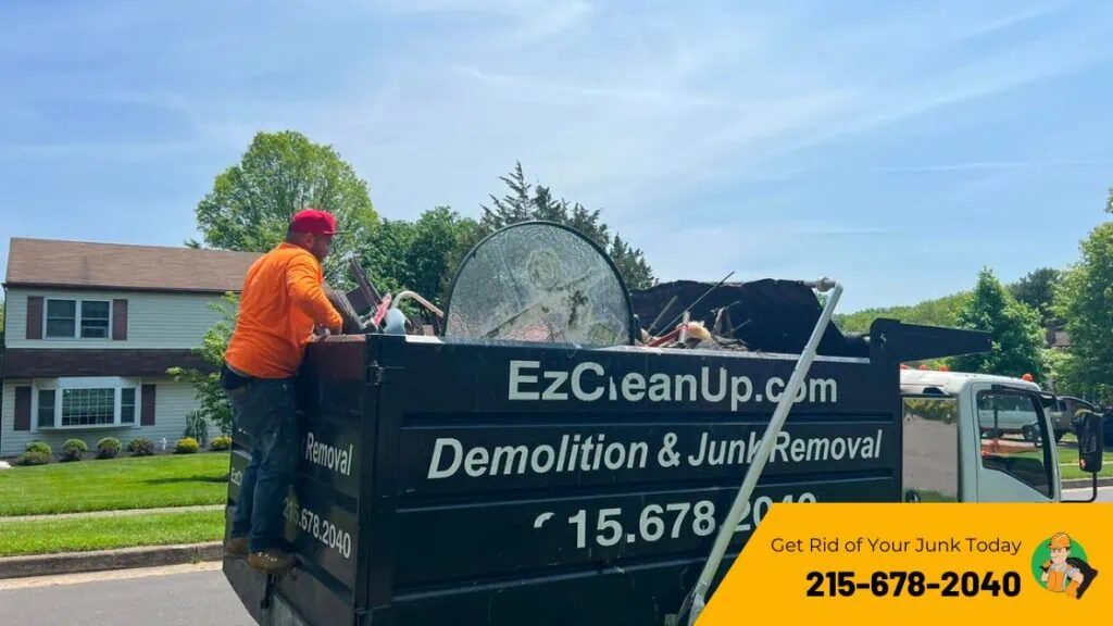 EZ Cleanup the no.1 choice for junk removal Philadelphia
