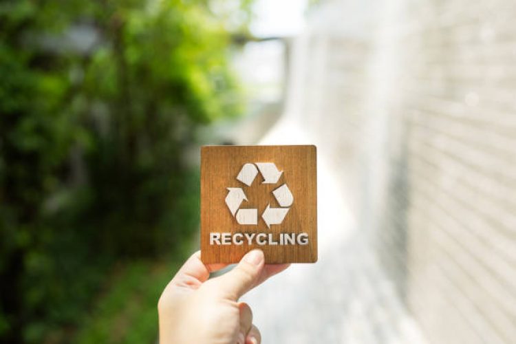 Conservationists promote recycling symbols in areas where humans can coexist with nature in a sustainable and appropriate way, with the concept of caring for nature.