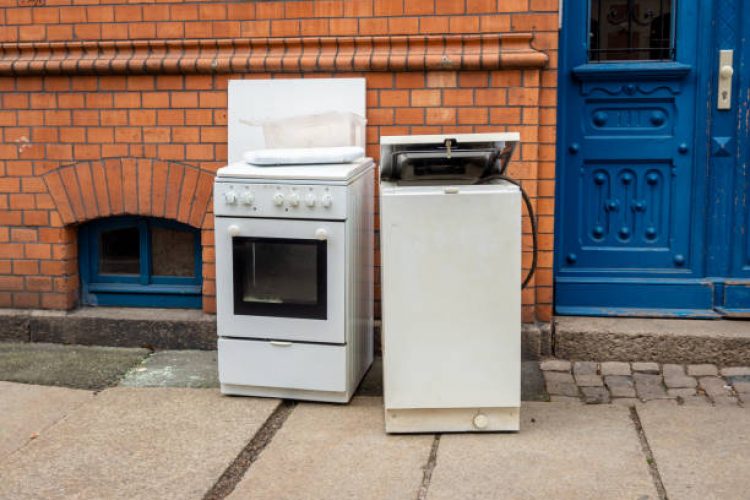 Old electrical appliances electronic waste disposal